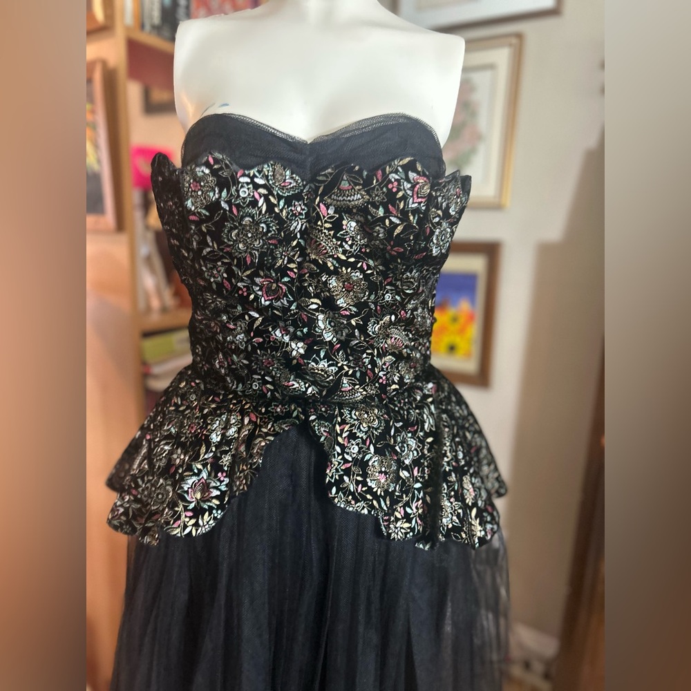 Strapless Black Floral Embroidered Peplum Dress - Picture 3 of 16